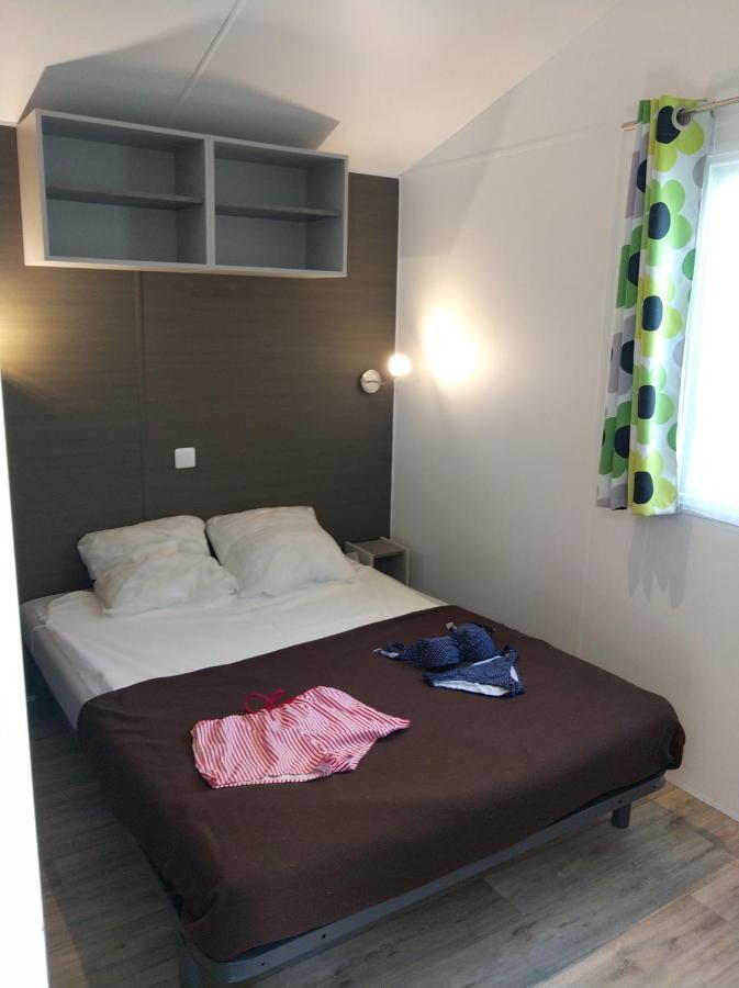 Campeggio Camping Les Mancellieres公司