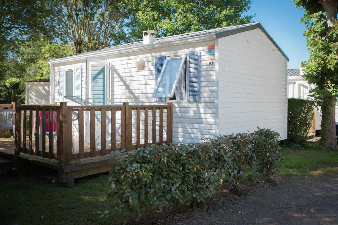 Camping Les Mancellieres 4*阿夫里尔
